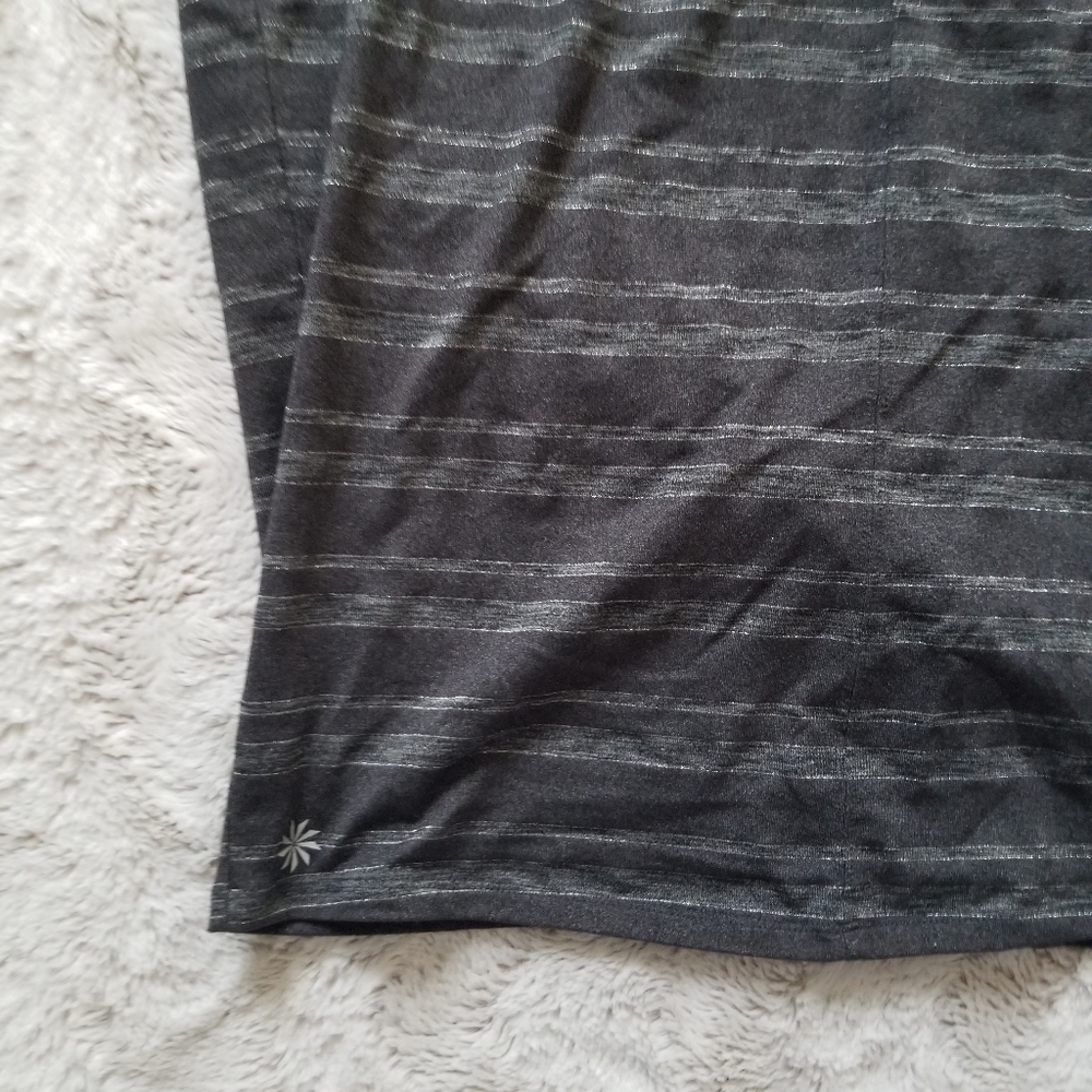 ✨️CL Athelta Gray Metallic Horizontal‎ Stripe Size M - Picture 3 of 11